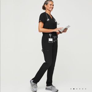 Figs black scrub set